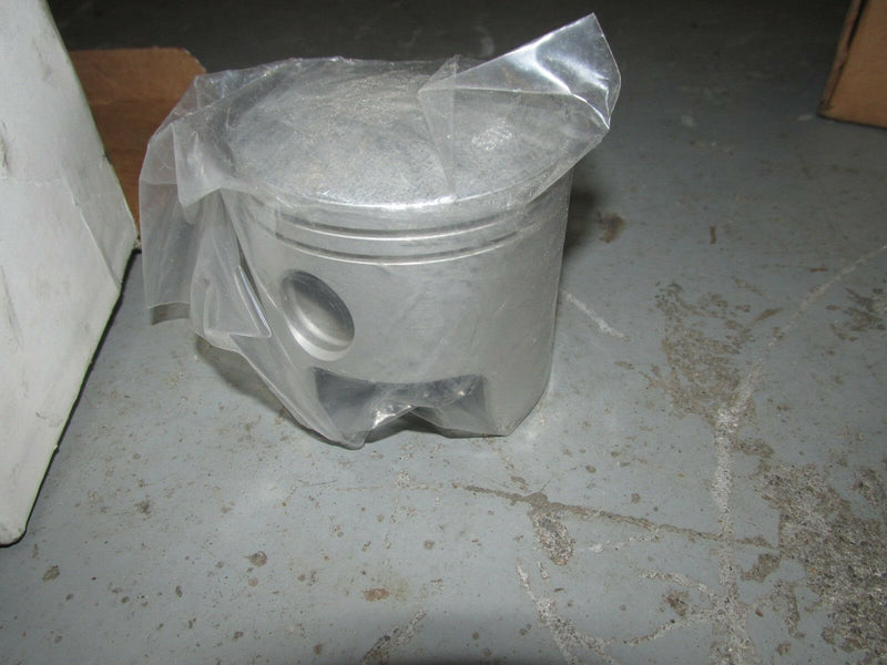 NEW Yamaha Pro Marine brand standard piston 25-50hp 2 stroke