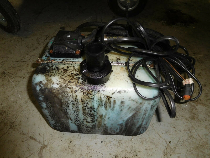 johnson/evinrude Bombardier style Outboard Remote Oil tank with bracket