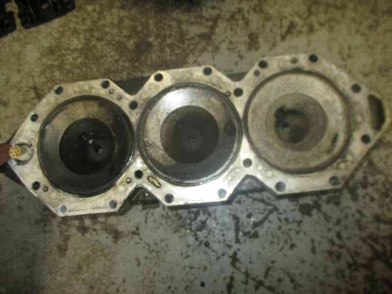 Johnson Ficht 150hp outboard port cylinder head (346452)