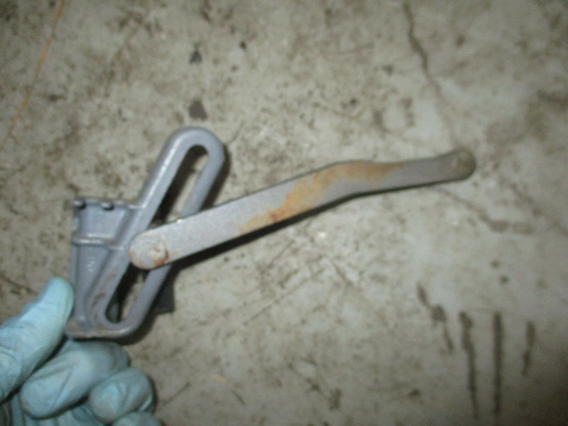 2003 Yamaha 200hp ox66 outboard shift bracket