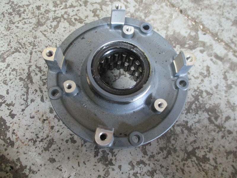 2003 yamaha VMAX OX66 150hp fuel injection outboard Crankshaft bearring carrier