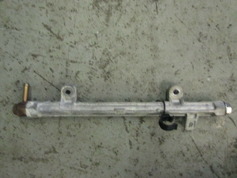 2002 Suzuki outboard DF70 4 stroke 07001F-251942 fuel rail 15751-99E00