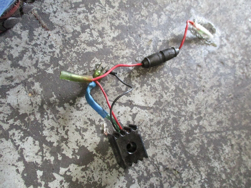 1994 Yamaha outbord 50hp rectifier regulator 6g1-81970-61