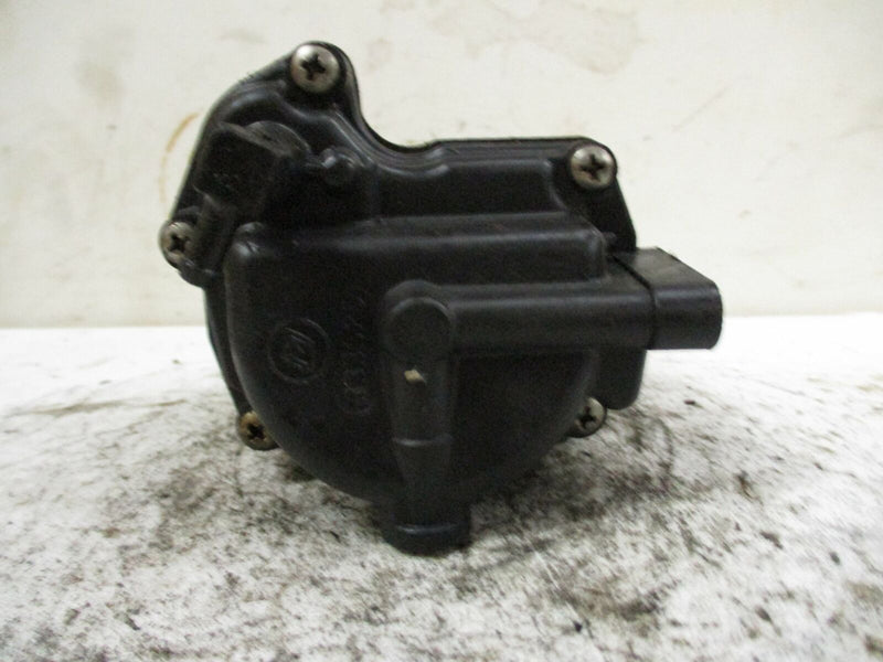 Johnson/Evinrude 150hp Carburetor [398743] Missing drain plug