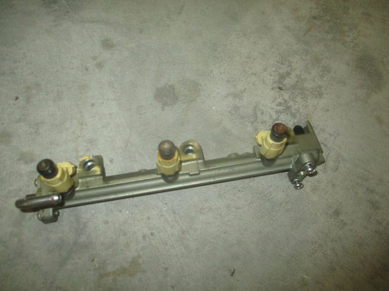 Yamaha 225hp 4 stroke outboard fuel rail and injector set of 3