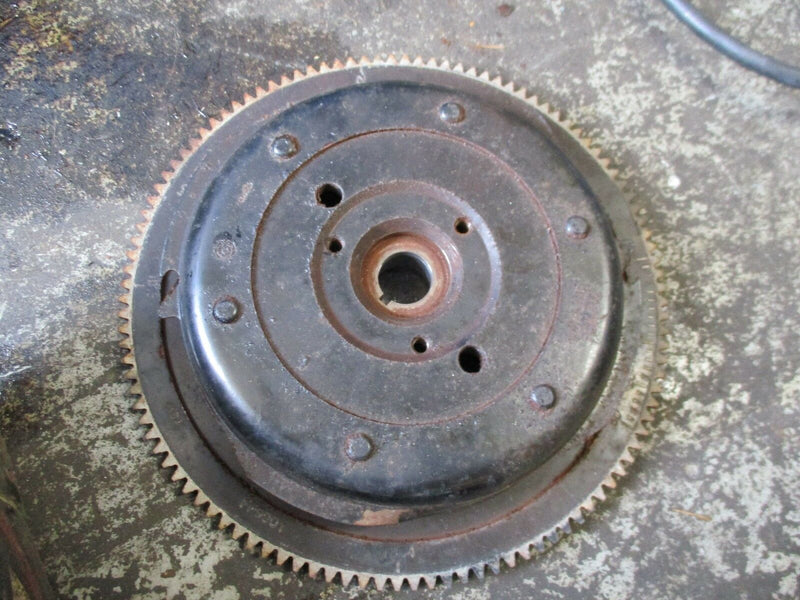 1995 Yamaha 115hp 2-stroke outboard flywheel 6n7-85550