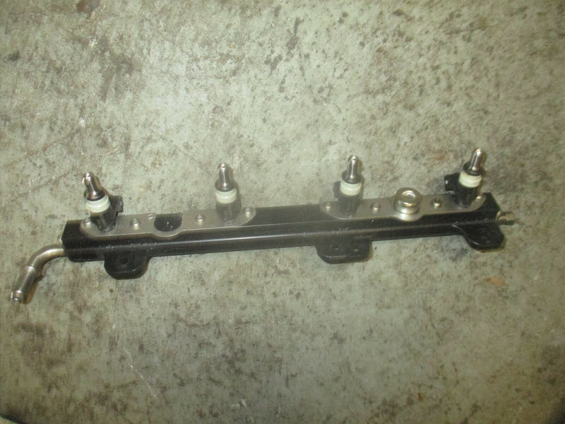 Mercury Verado 175hp outboard fuel rail w/ injector set 8M0041571