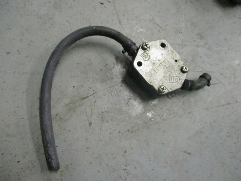 1998 Yamaha 115hp outboard 2-stroke fuel pump 6e5-24410-03