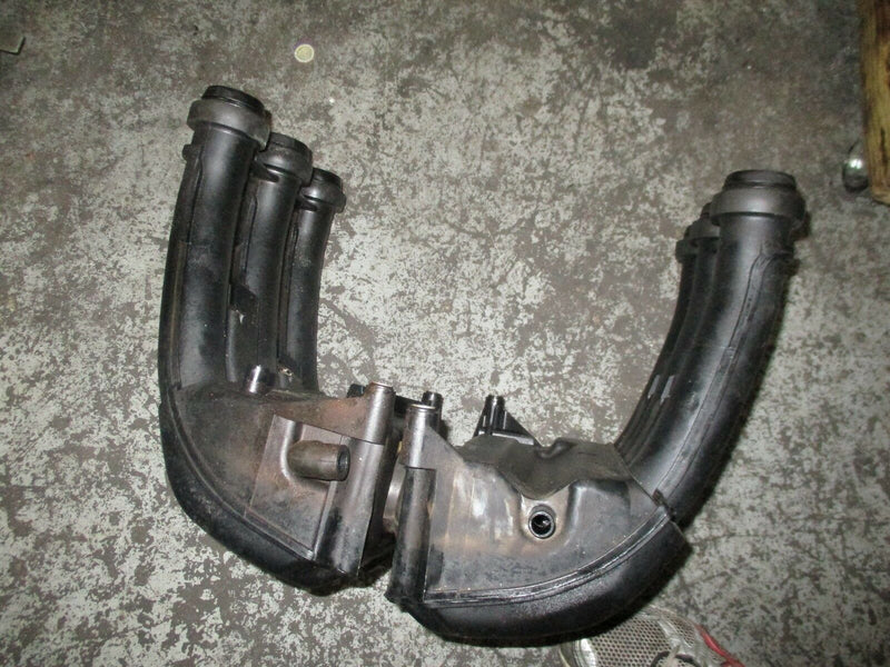 2004 Yamaha 4 stroke F225TURC outboard Intake silencer set 69j-14440 69j-1444F