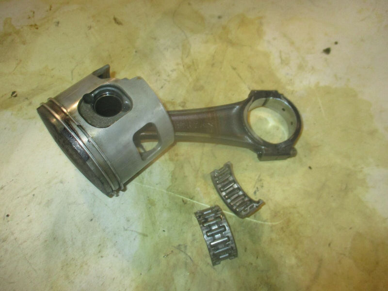 Yamaha HPDI 150hp 2 stroke outboard starboard piston and rod (68F-01)