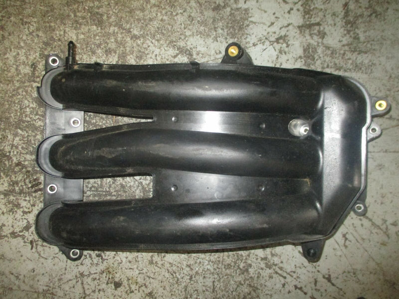 Yamaha 225hp 4 stroke outboard starboard intake manifold (6BB-13642-00-00)