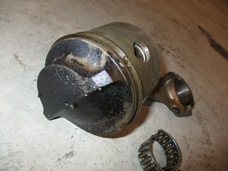 Johnosn GT150 150hp 2 stroke outboard piston and rod (393924)