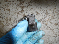 Load image into Gallery viewer, 2001 Suzuki outboard DF115 11501F-152248 Cam position sensor 33220-76G02
