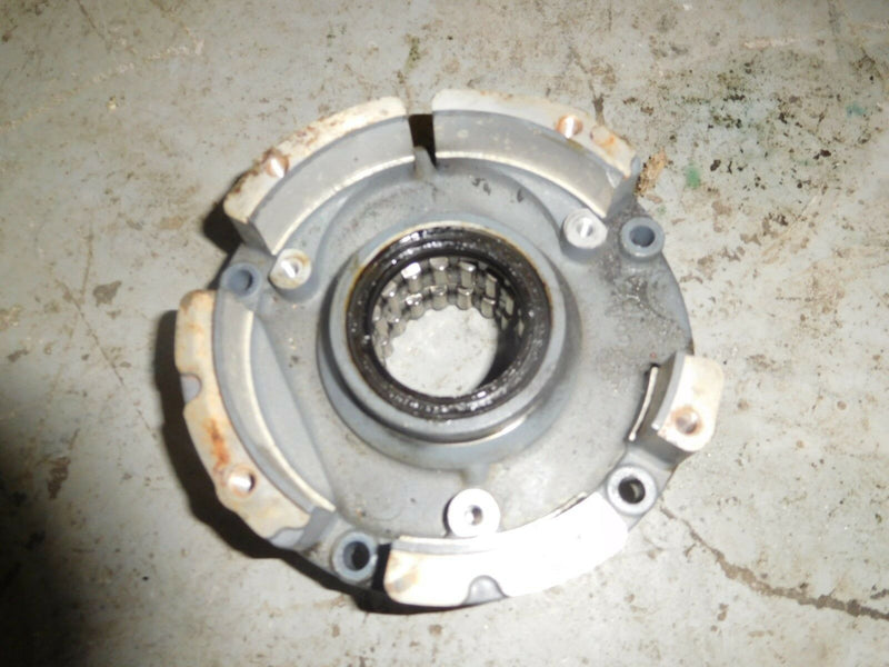 2002 yamaha HPDI 200hp outboard crankshaft bearing carrier 68f-15163-00-94