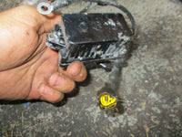 Load image into Gallery viewer, 1994 Yamaha VX250 2-stroke outboard tilt and trim relay 61a-81950
