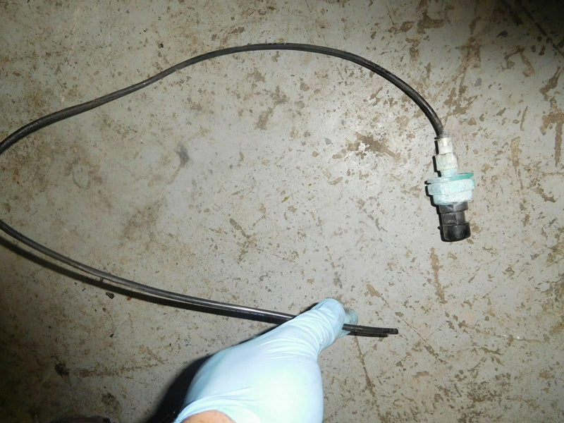 2006 Mercury Verado 275hp outboard speed sensor 881879-11