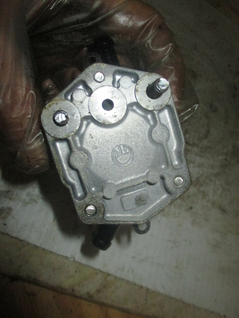 Yamaha 200hp 2 stroke outboard fuel pump (6E5-24410-02-00)
