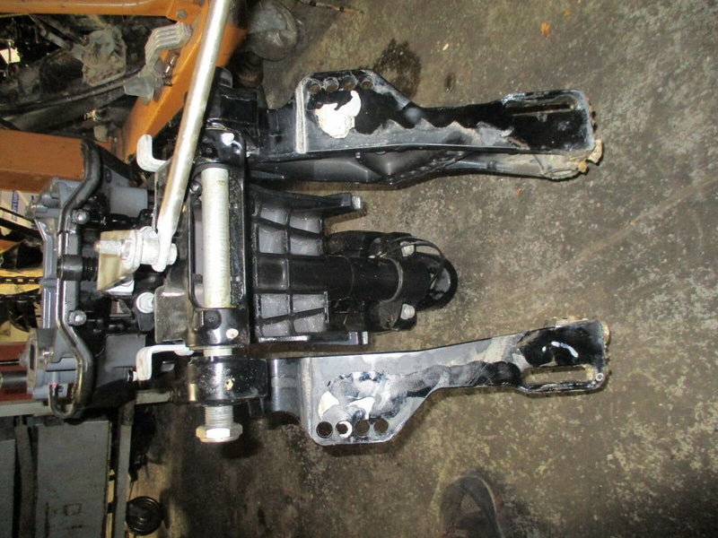 2017 Suzuki 4-stroke DF50A outboard 20" shaft midsection