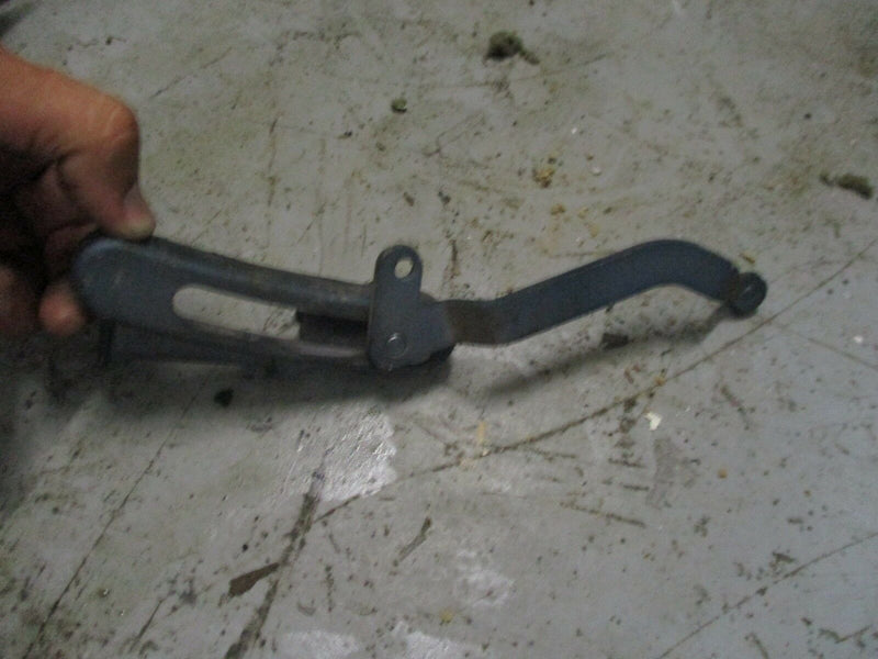 1990 yamaha outboard 85 hp shift bracket