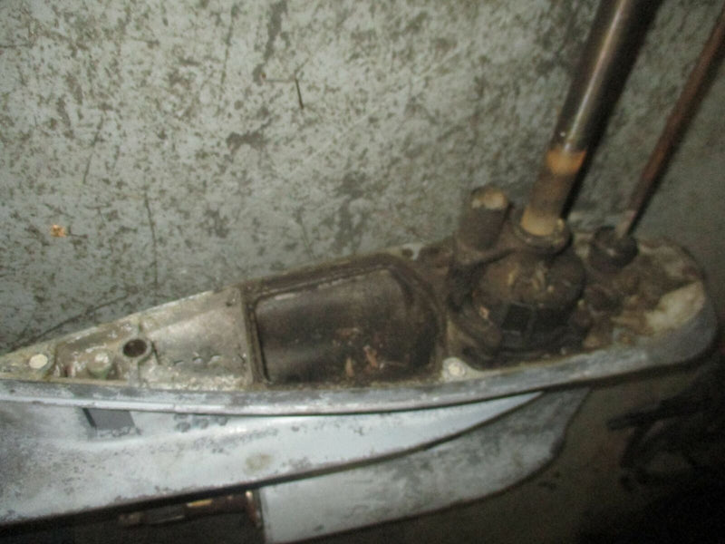 Evinrude 115hp 2 stroke outboard lower unit with 20" shaft FOR PARTS