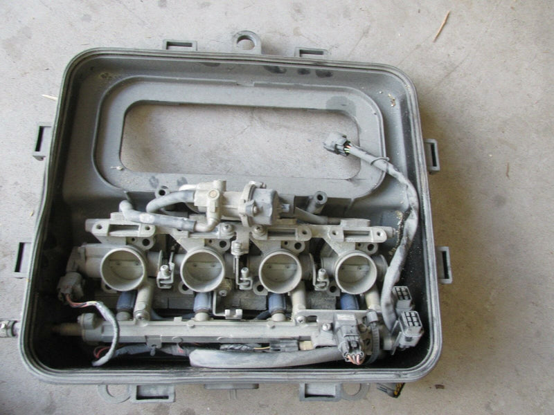 Yamaha 4-stroke outboard MR-1 JF1000 intake system w/ control valve fuel rail