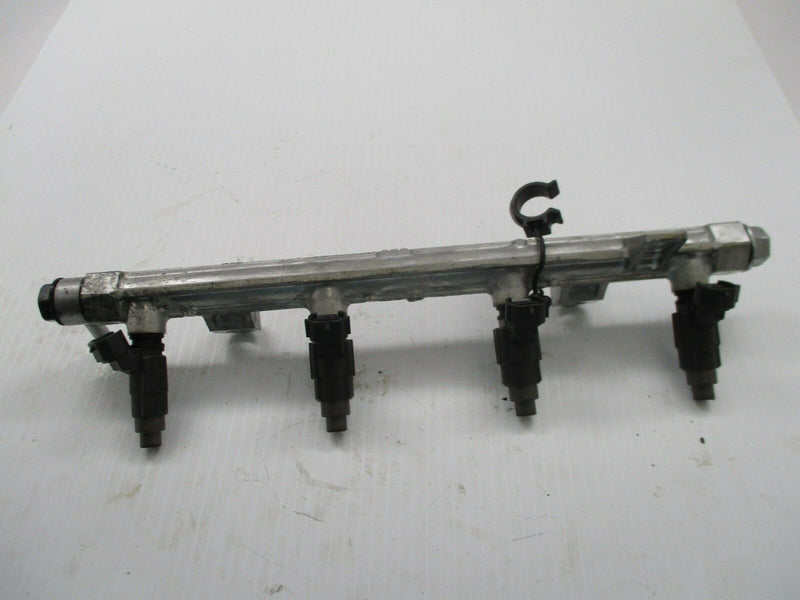2008 Suzuki DF70 4-stroke outboard fuel rail & injector set 15710-66d00