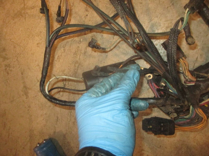 1998 Johnson Ficht 115hp 2-Stroke Outboard Wiring Harness 586266 (For Parts)