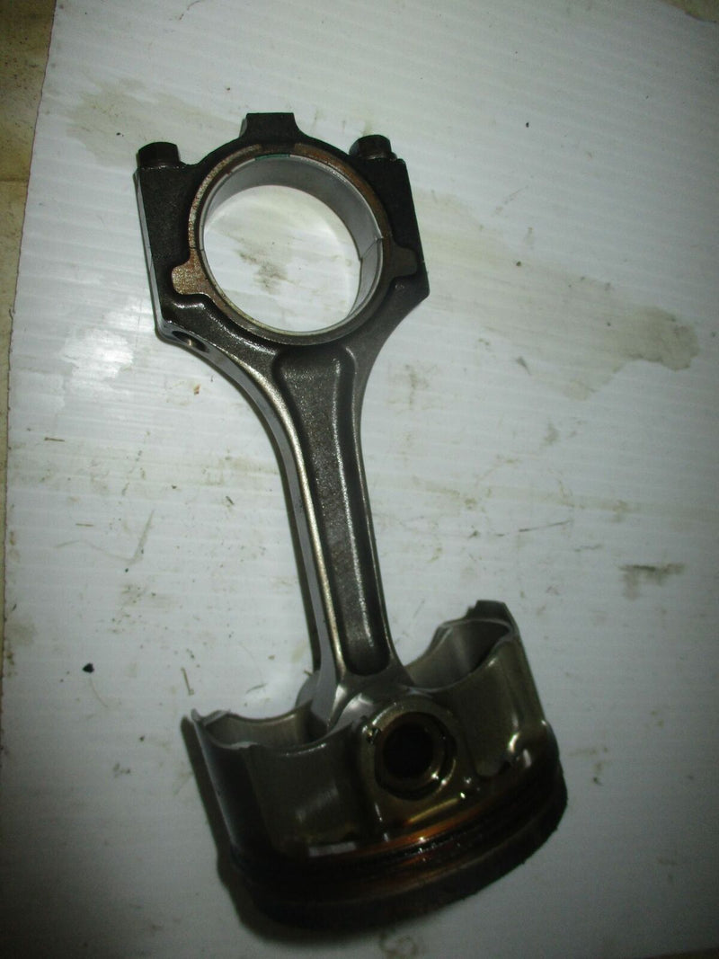 Yamaha 250hp 4 stroke outboard piston and rod set of 2 (6P2-11631-01-B0)