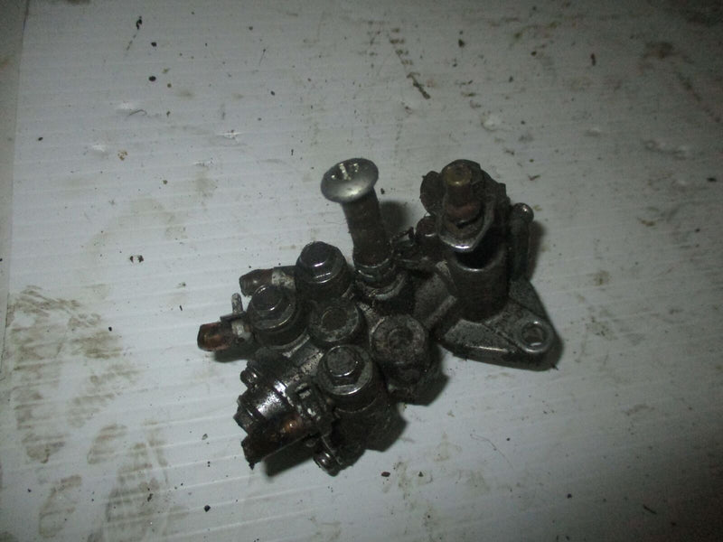 Suzuki DT85 outboard oil pump (16100-95521)