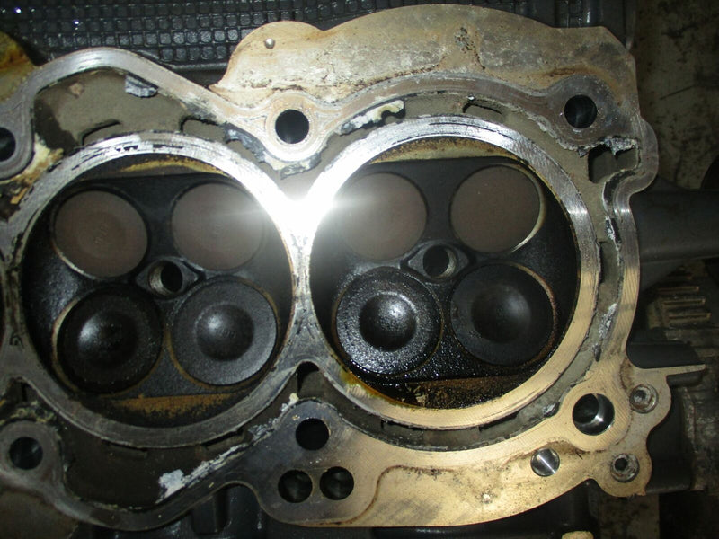 Yamaha 300hp 4 stroke outboard port cylinder head