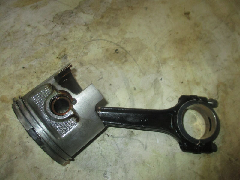 Mercury Mariner 225hp outboard starboard piston and rod (700-858295T14)