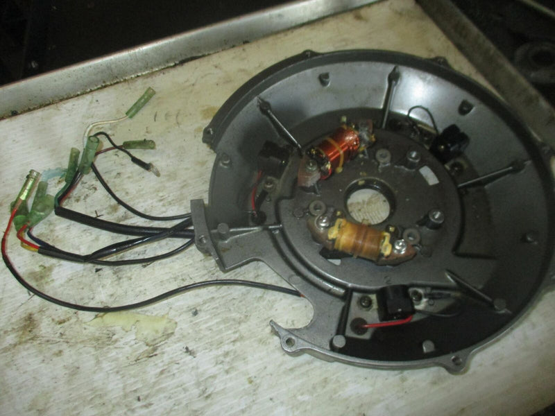 Suzuki DT55 55hp outboard stator/ timer base (32120-94720)