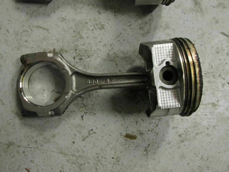Suzuki Outboard DF 225 four stroke piston and rod 12111-93J02 + 12160-93J10