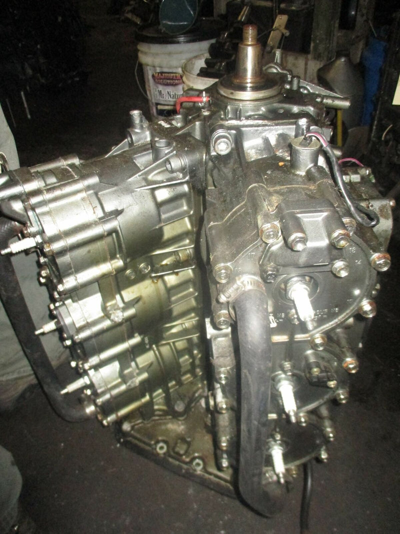 Suzuki DT150 150hp outboard crankcase powerhead