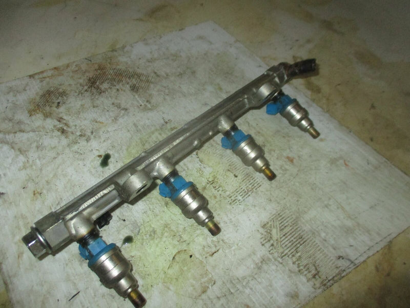 Suzuki DF70 70hp outboard fuel rail injector set (15751-99E00)