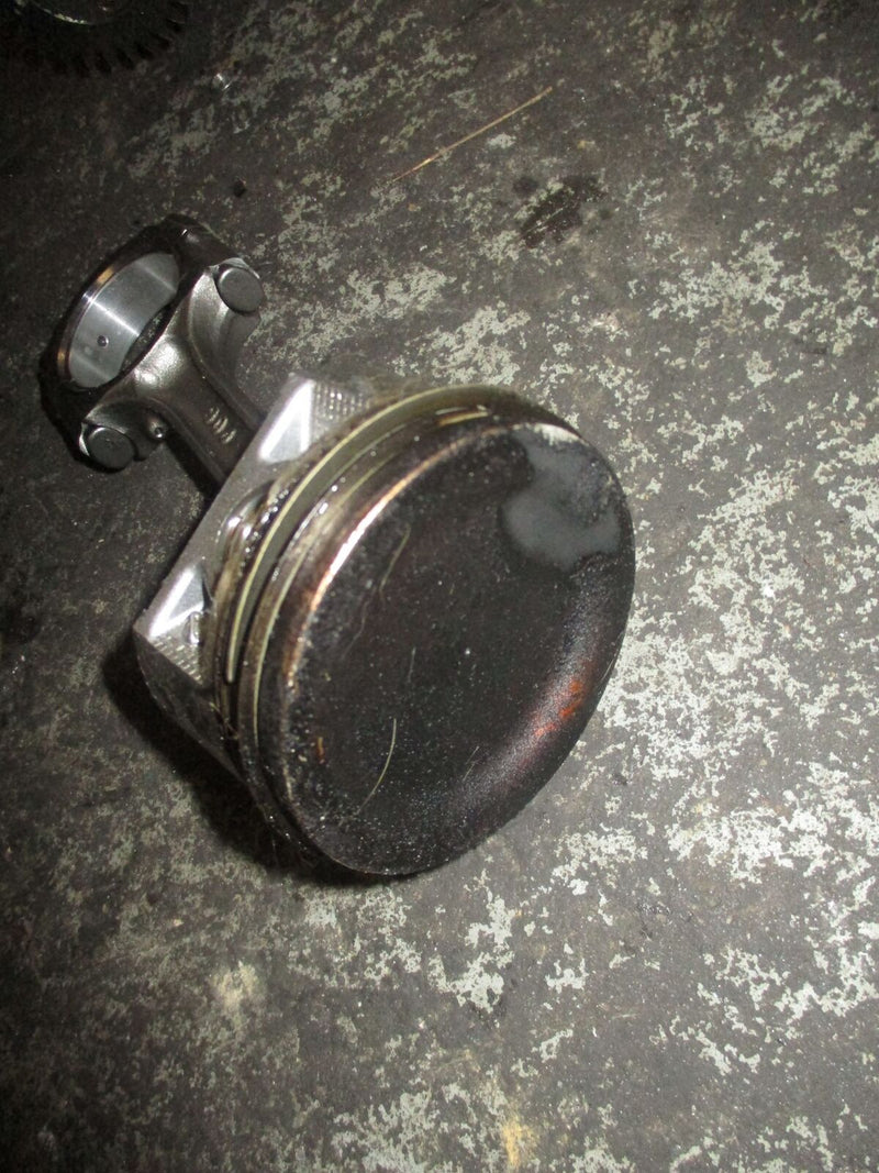 Suzuki DF90 90 hp outboard piston and connecting rod (12111-90J01)