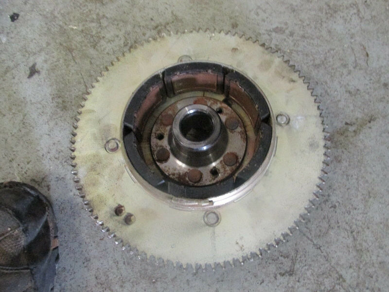 1992 Suzuki outboard DT85 2 stroke 08501 231152 flywheel 32102-95601