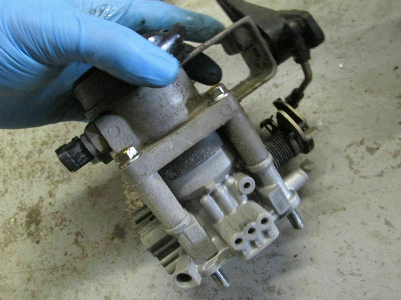 2000 Suzuki outboard DF60 hp 06001F-031341 4-stroke throttle body 13300-99E00