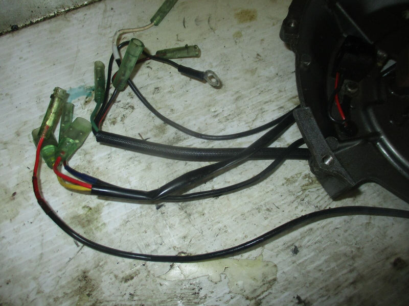 Suzuki DT55 55hp outboard stator/ timer base (32120-94720)