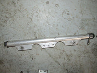 Load image into Gallery viewer, 2008 Suzuki outboard DF90 4 stroke 09001F-880669 fuel rail 15750-90J00
