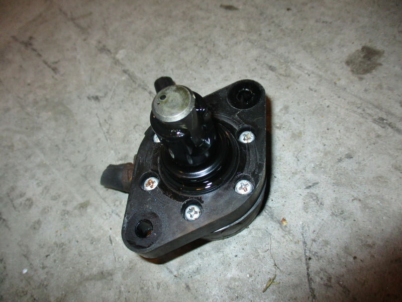 Suzuki DF70 70hp outboard fuel pump (15100-99E0V)