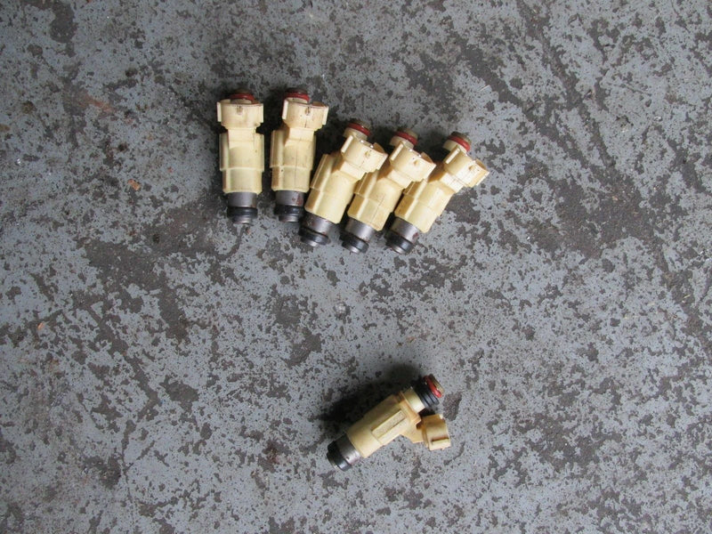 2005 Yamaha Outboard F225 hp 4 stroke fuel injector 69J-13761-00-00