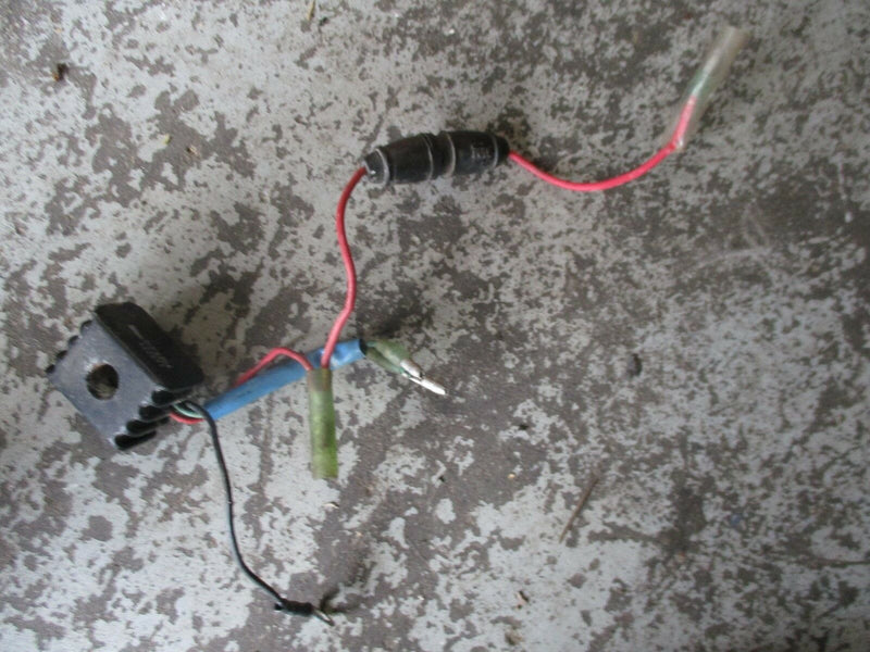 1992 Yamaha 40ELRQ outboard rectifier regulator