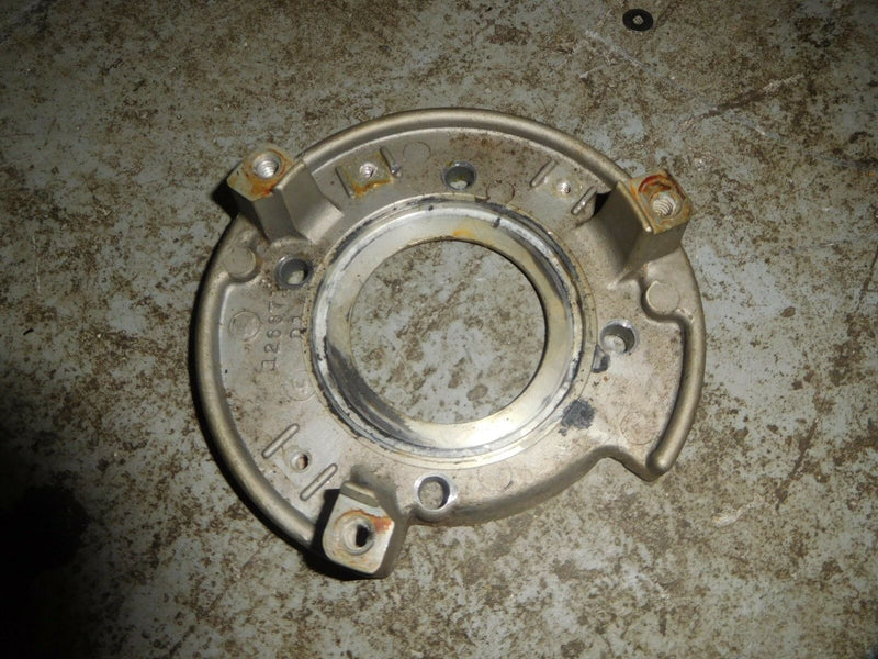 2005 Johnson 40hp 2-stroke outboard base plate 126671