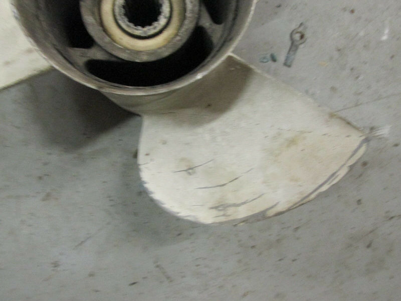 Yamaha aluminum propellor 17 pitch M sized hub