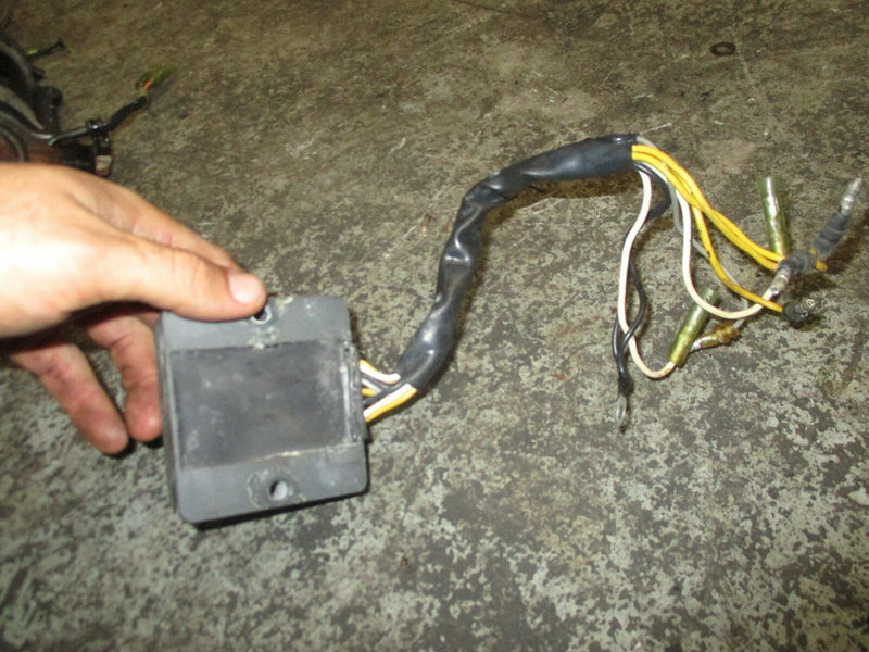 1998 Suzuki Outboard DT225 2-stroke rectifier regulator 32800-92E00