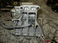 Load image into Gallery viewer, 2007 Yamaha outboard F250TXR 4 stroke mixing body 6p2-13711
