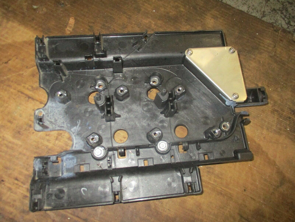 2005 Yamaha 225hp 4-stroke outboard ignition coil mounting plate 69j-82316