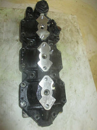Load image into Gallery viewer, Evinrude ETEC 175hp outboard starboard cylinder head (352179)
