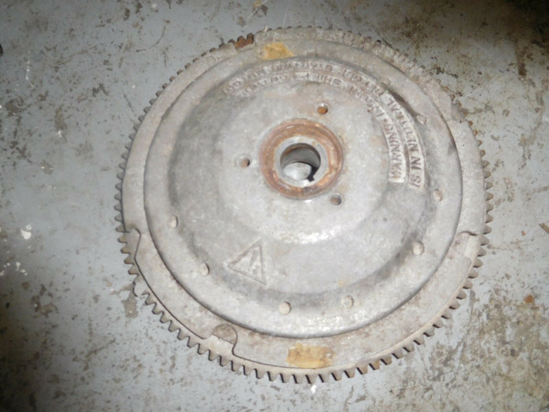 1982 johnson V4 115 hp outboard flywheel 582442